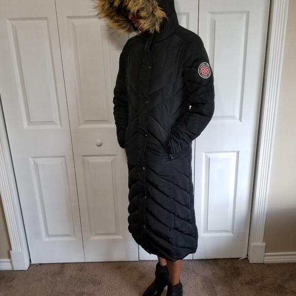 Madden Girl Jackets & Blazers - Madden Girl Black Puffer Coat w/ Faux Fur Hood MED